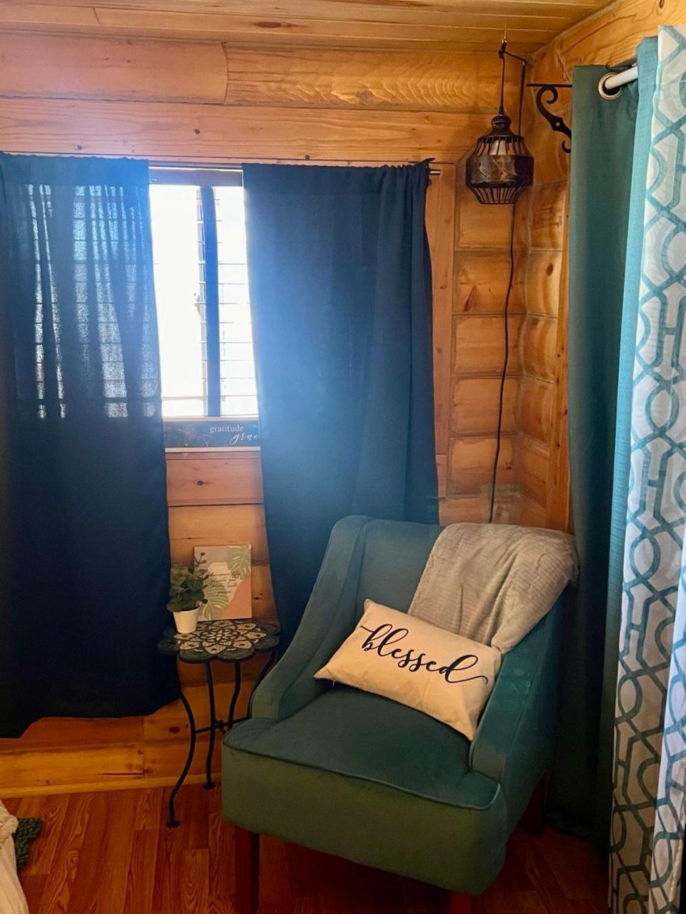 The Gratitude Homestay Аламоса Экстерьер фото